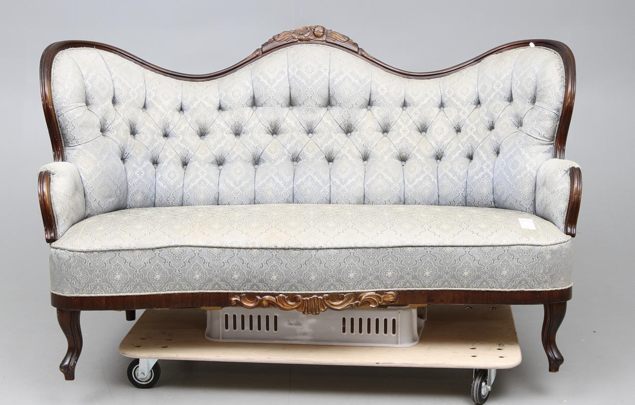 SOFFA, rokokostil, 1900-talets första hälft.