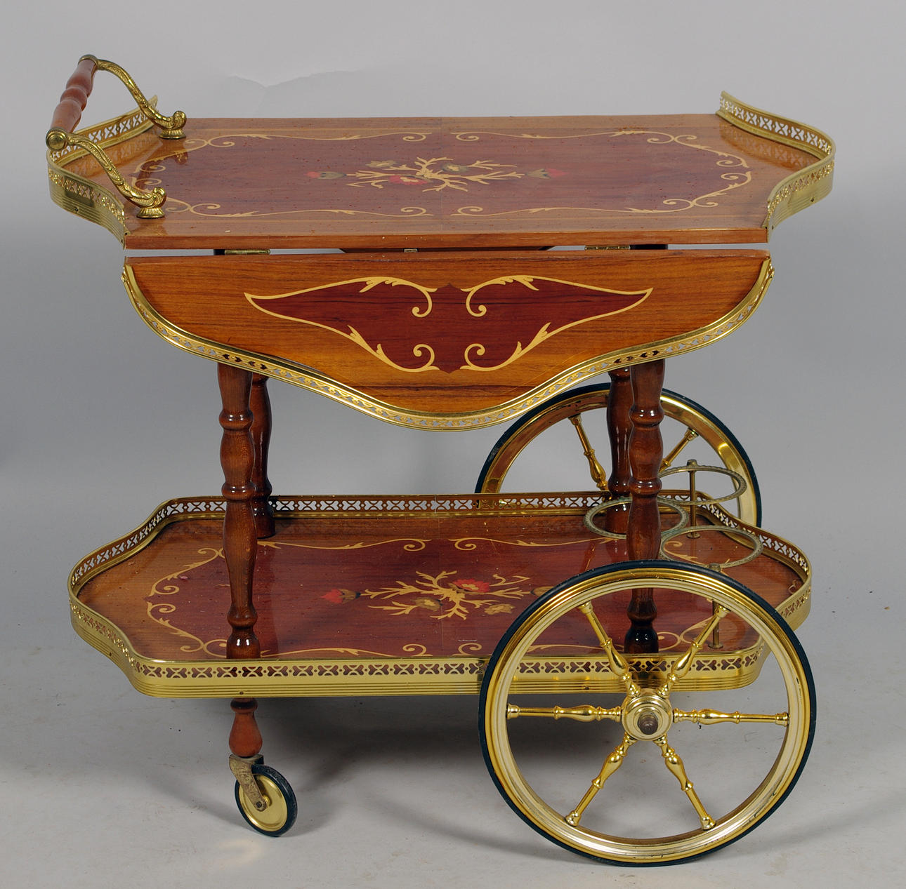 SERVERINGSVAG med klaffar.