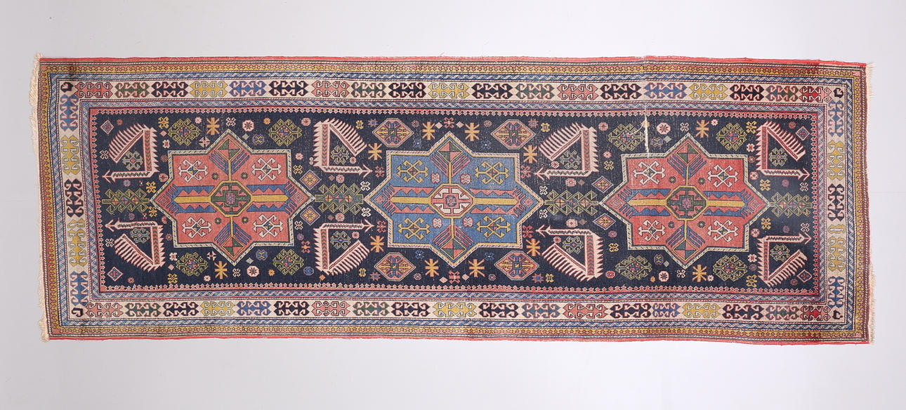 ORIENTALISCHER ANTIKE TEPPICH, Kaukasus, 111x332cm.