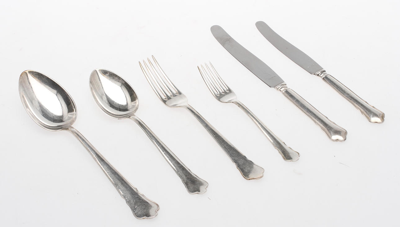 BESTICK, 63 delar, nysilver, "Chippendale", GAB.