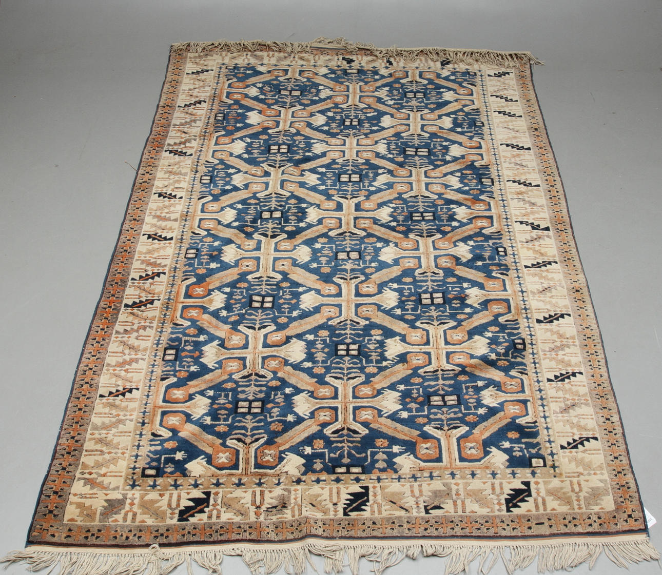 MATTA, orientalisk, ca 267 x 193 cm.