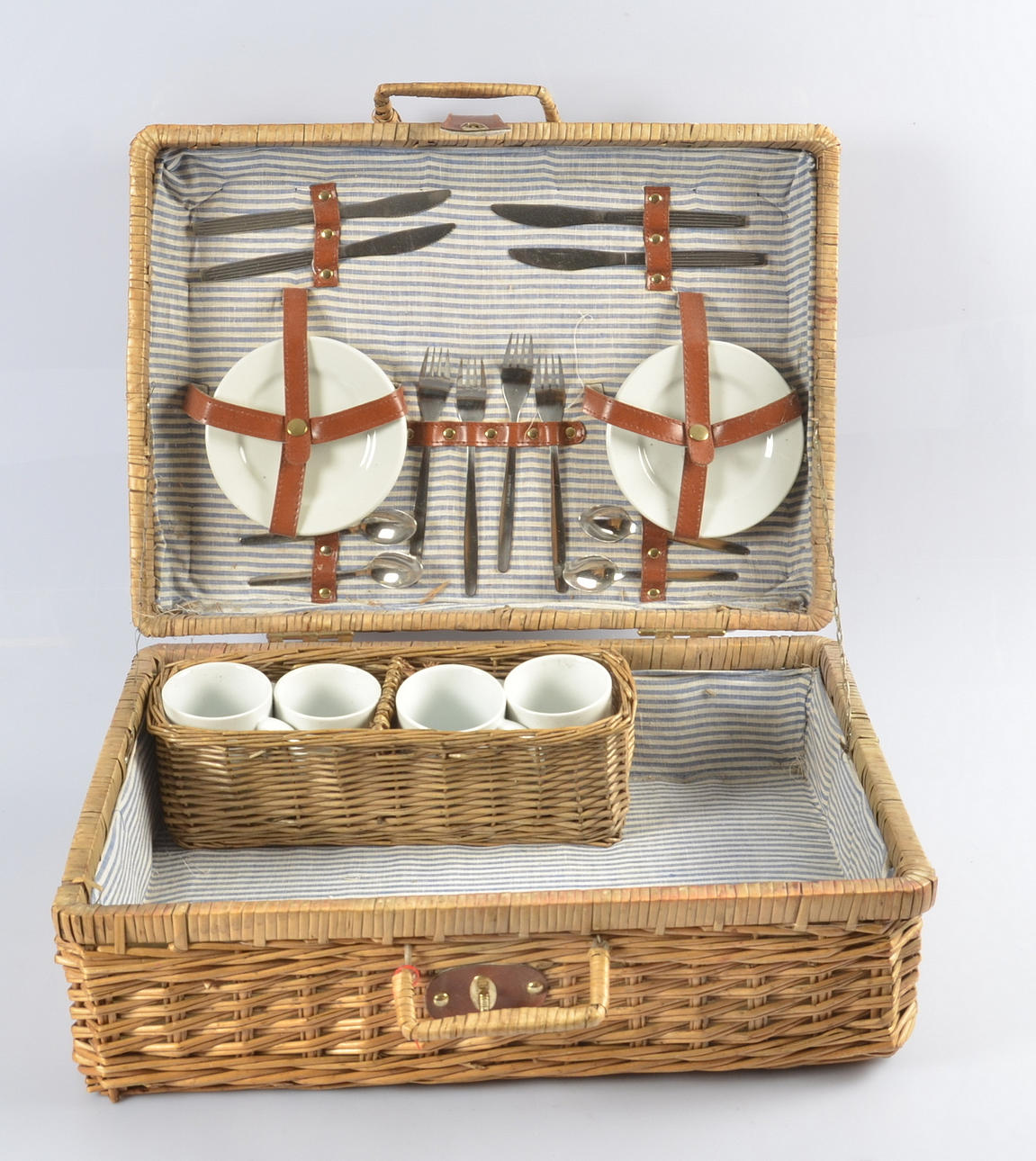 CESTA DE PICNIC para 4 personas.