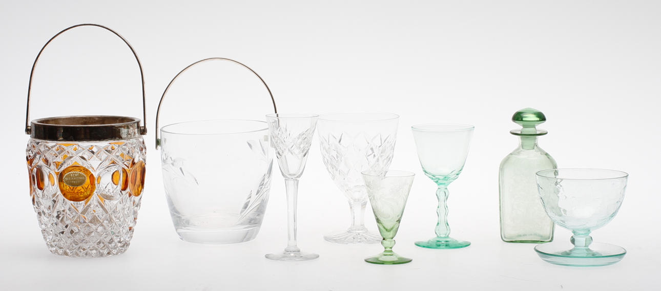 GLAS, bl.a. glasservisdelar, Boda.