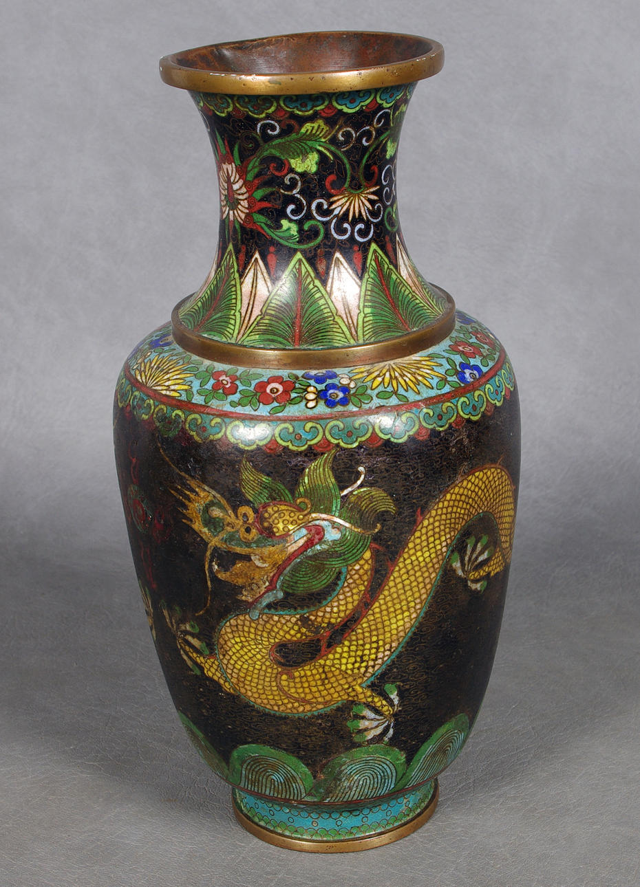 VAS, cloisonne.