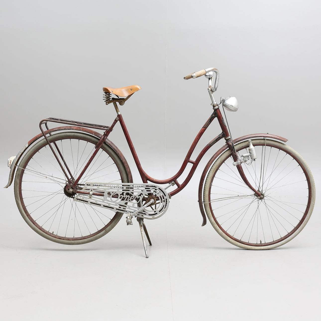 DAMCYKEL, Örnen, 1900-talets första hälft.