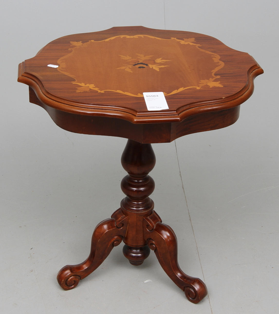 LAMPBORD, rokokostil, 1900-talets fjärde kvartal.