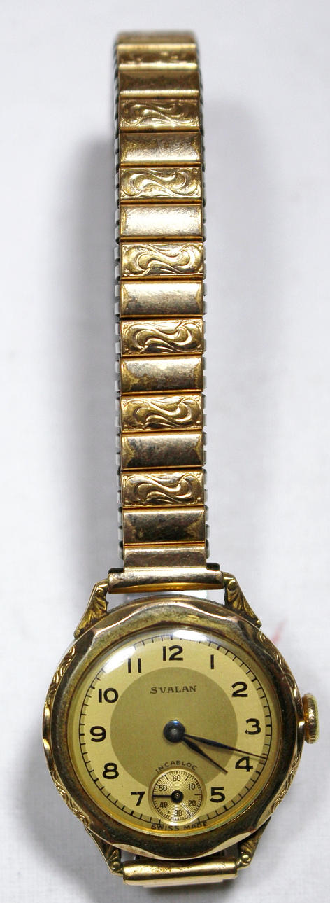 ARMBANDSUR, dam, Svalan.