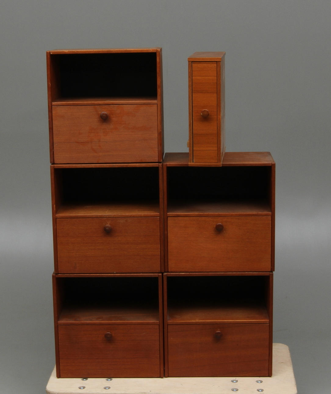 VÄGGKONSOLER, 5 st, 1900-tal.