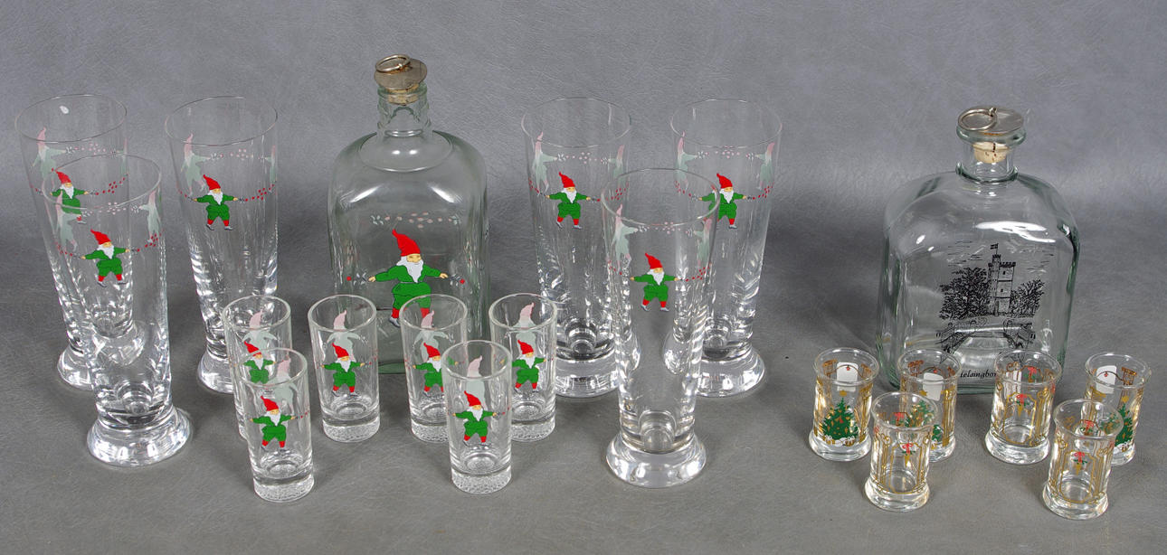 KARAFFER MED GLAS bl.a. Holmegaard.