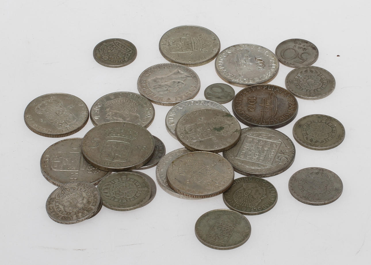 MYNT, svenska, före, 1968, samt 3 st 10 kronor jubileumsmynt, vikt ca 285g.