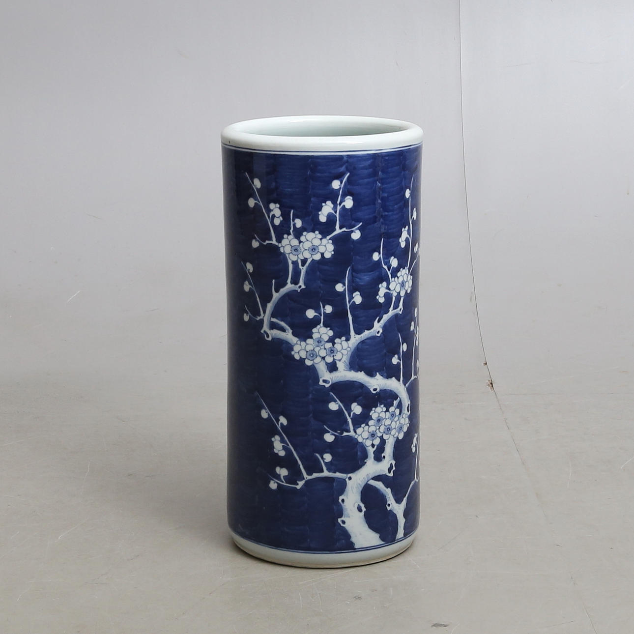 PARAPLYSTÄLL, porslin, Kina, 1900-tal.