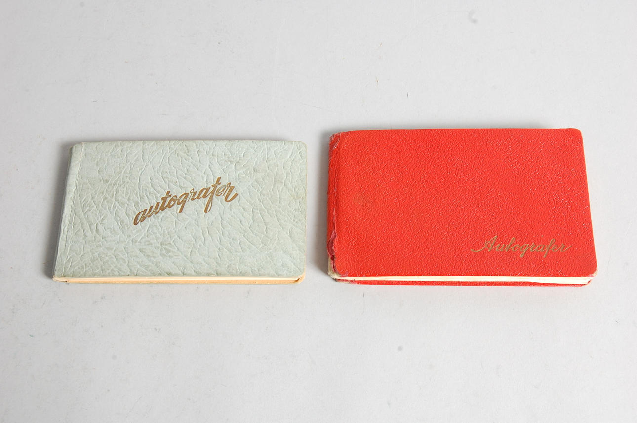 AUTOGRAFBLOCK, ca 30 st, 1950-tal, med bland annat, Gunnar Nordahl, Nacka Skoglund.