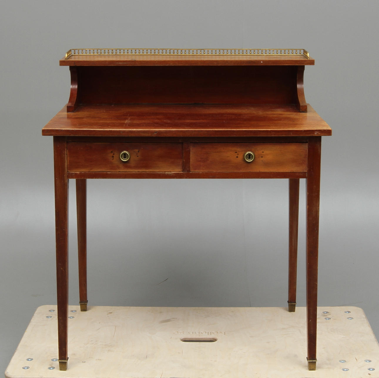 SKRIVBORD, med uppsats, gustaviansk stil.