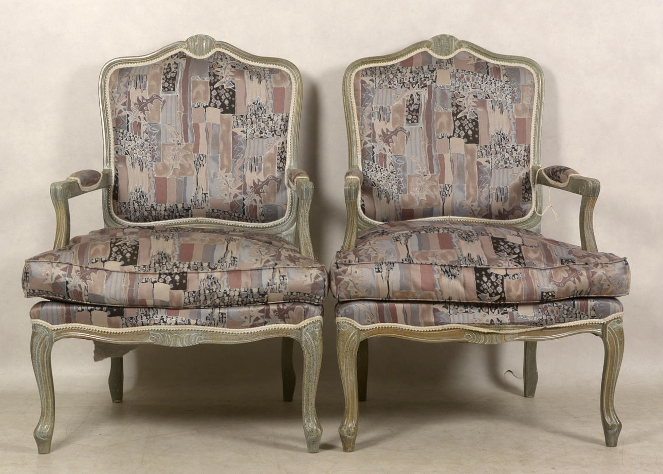 KARMSTOLAR, 2 st, rokokostil, 1900-tal.