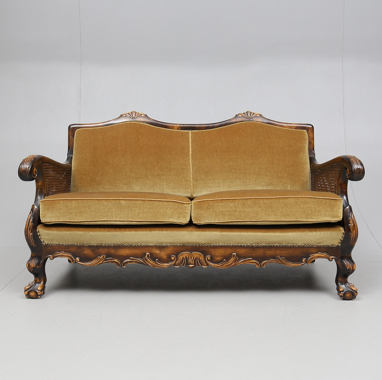 SOFA, Chippendale style, first half of the 20th century.