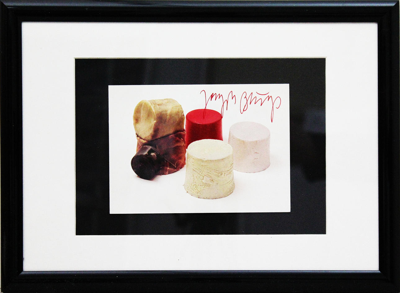 JOSEPH BEUYS. "Ohne titel, 1963-65 Farbrige Gelatine, Wachs und trafoteile". Offesttryck. Signerad.