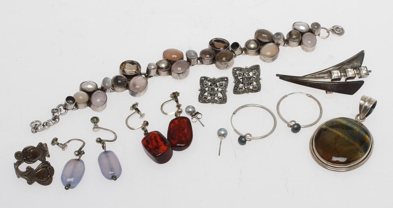 SMYCKEN, silver, 9 delar, 1900/2000-tal.