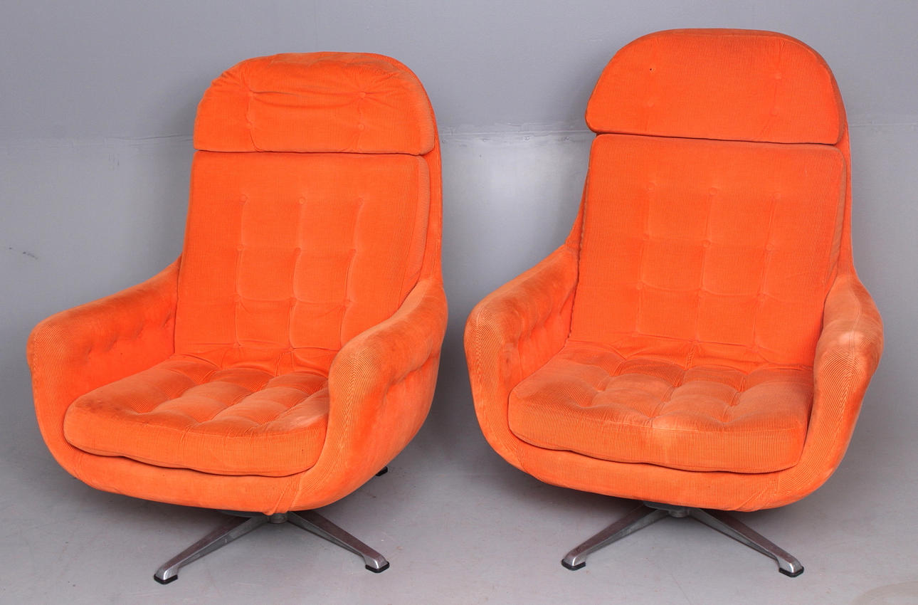 SNURRFÅTÖLJER, 2st, orange, 1960/70-tal.