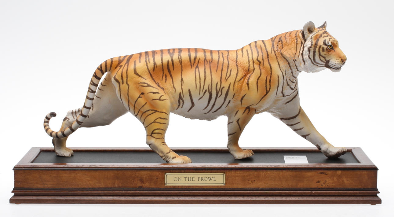 FIGURIN, porslin, "On the prowl", Franklin Mint, 1988.