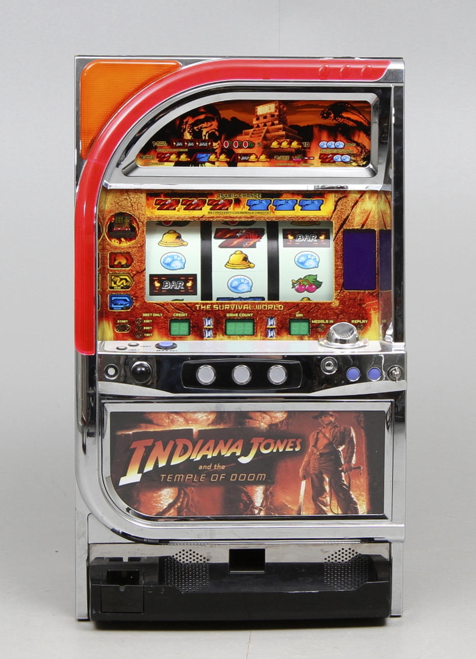 SLOT MACHINE, Indian Jones and the temple of doom.