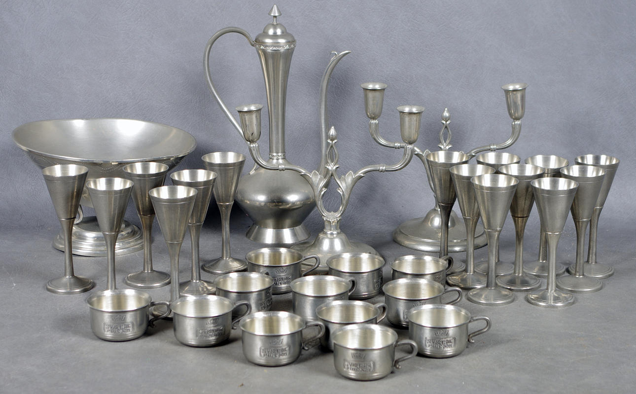 TENNFÖREMÅL, skålar, glas, ljusstakar m.m.