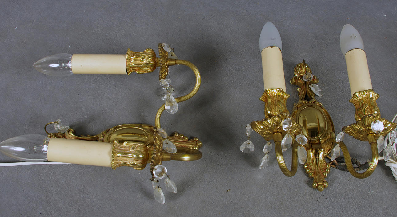 DUBBELLAMPETTER, 2 par, mässing, ett par med prismor.