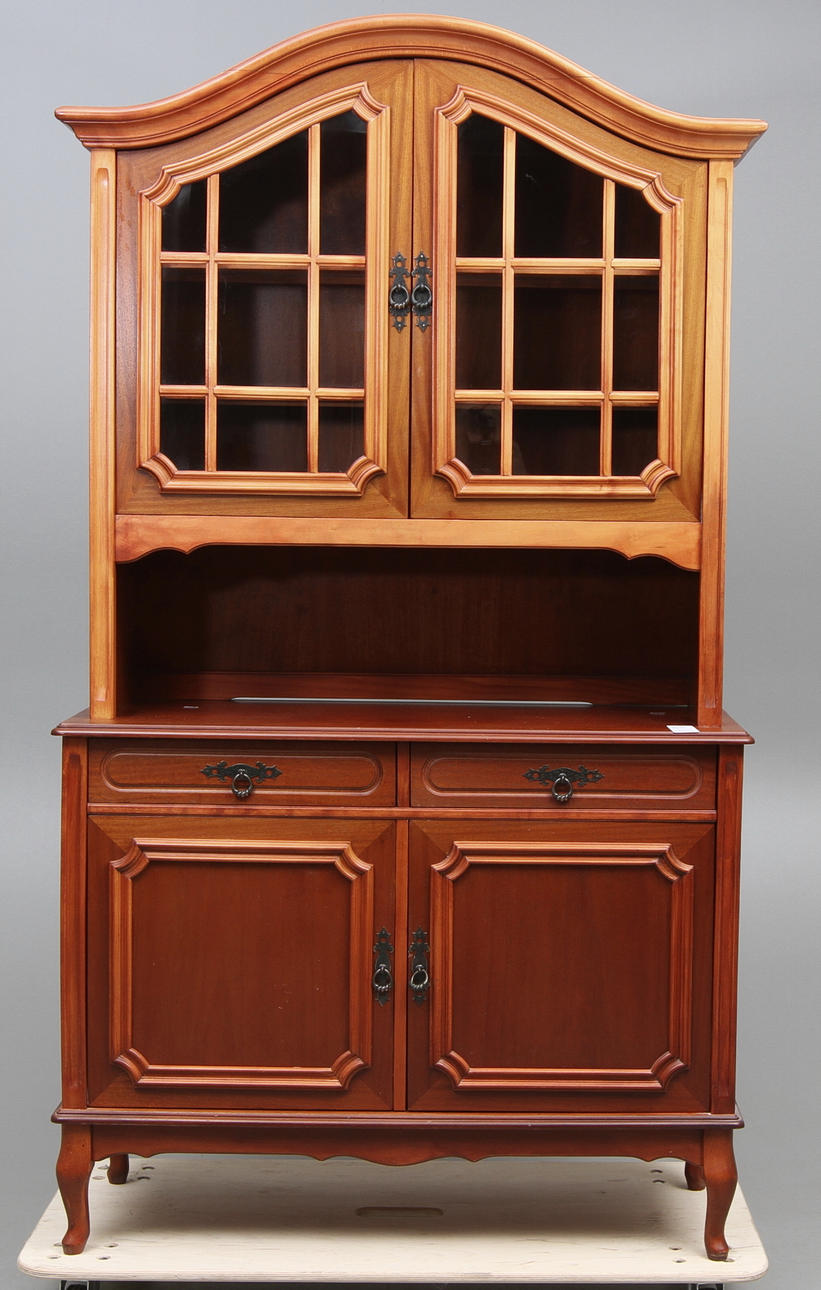 VITRINSKÅP, rokokostil, 1900-talets senare hälft.