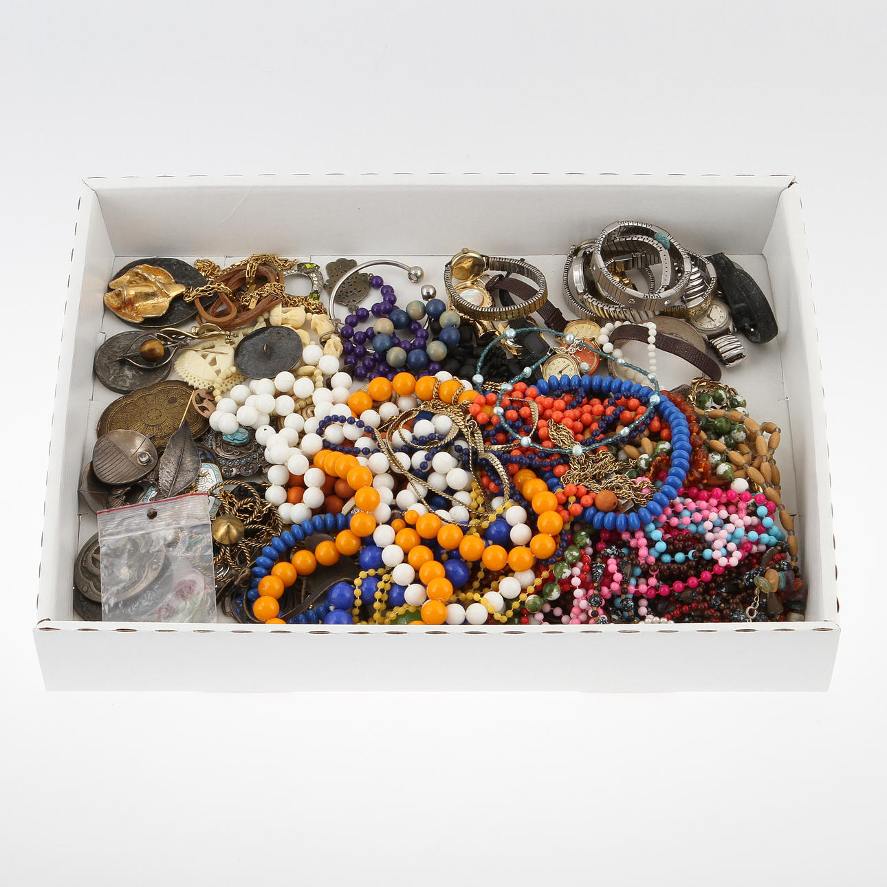 SMYCKEN, diverse bijouterier.