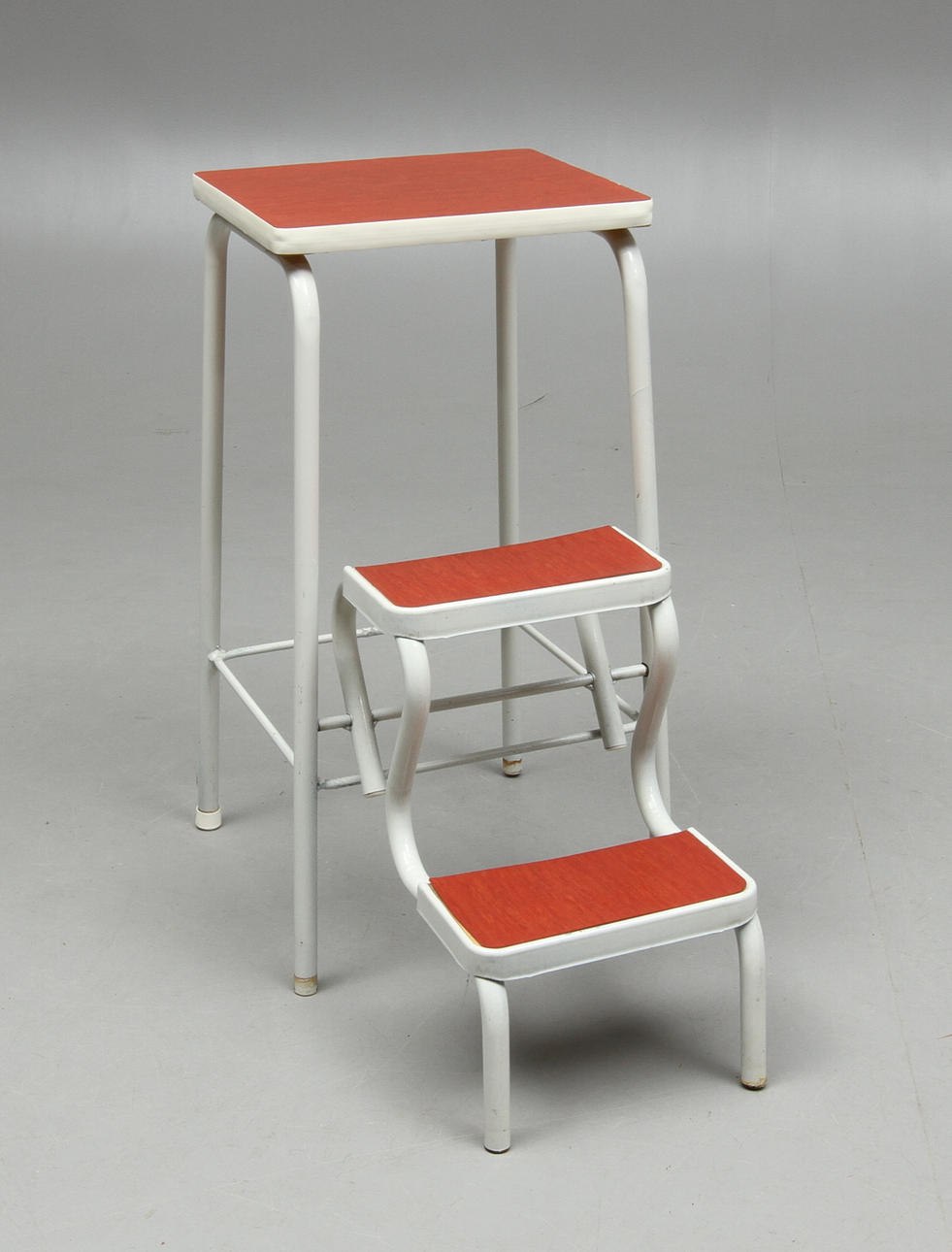 STEGPALL, 1900-talets mitt.