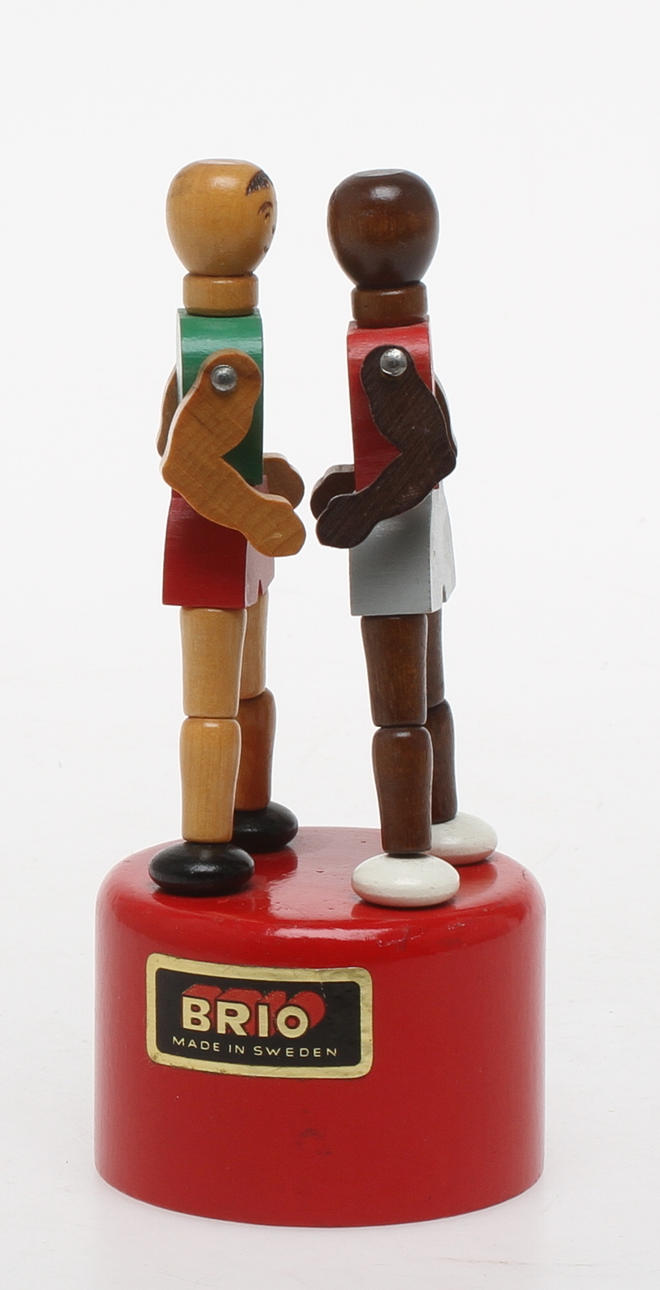 BRIO "Boxningsmatch" i trä med ledade boxningsfigurer.