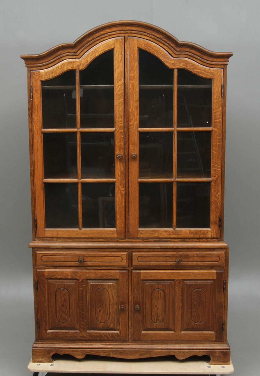 SKÅP, med vitrinöverdel, rokokostil, 1900-tal.