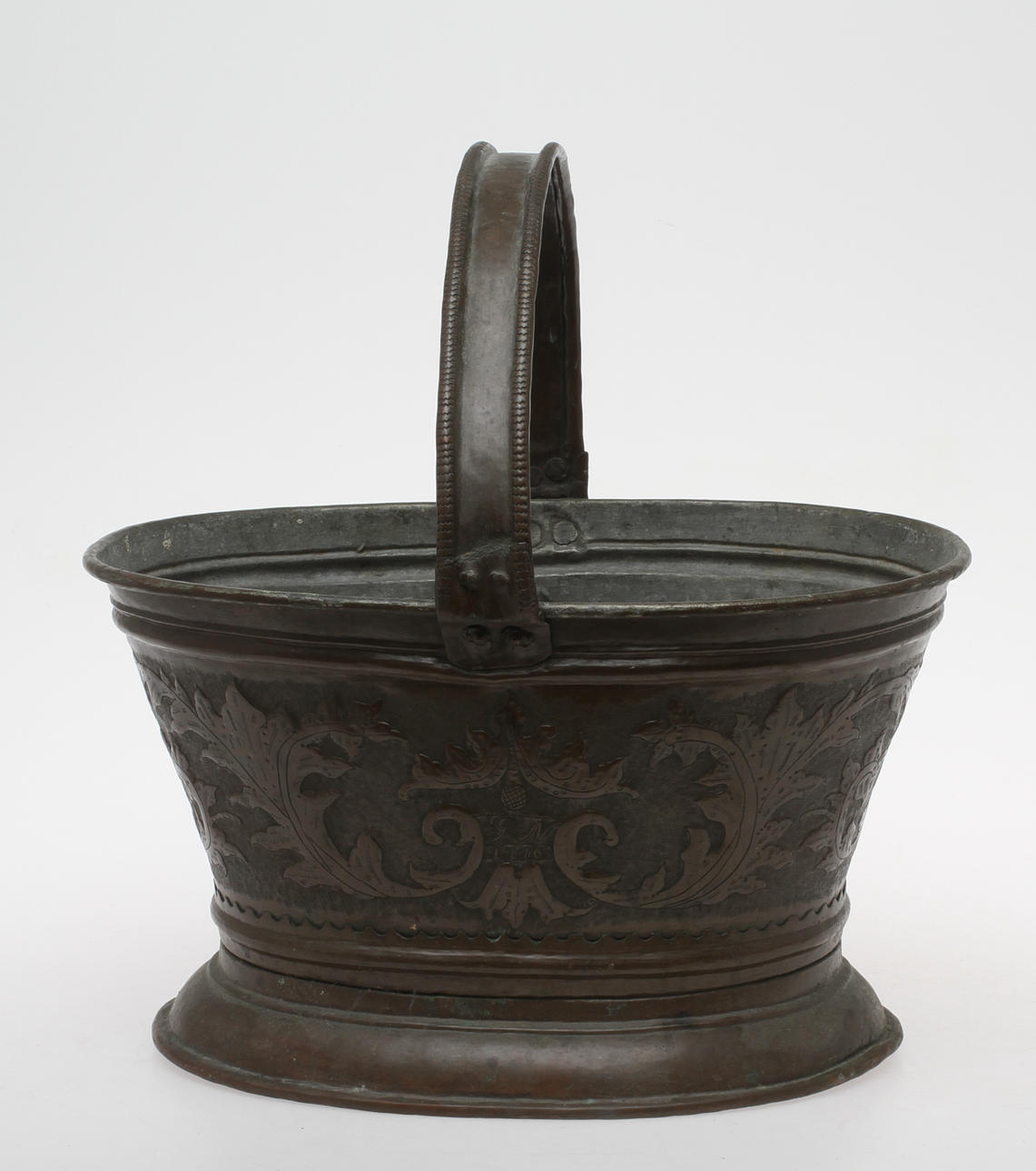 KOLHÄMTARE, koppar, dekor av blad, daterad 1776.