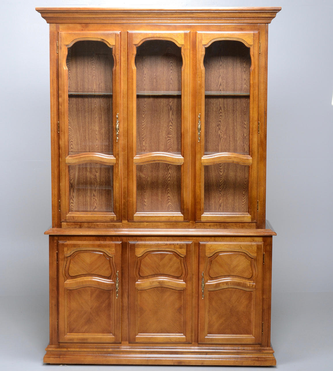 ESSZIMMERSCHRANK, VITRINE.