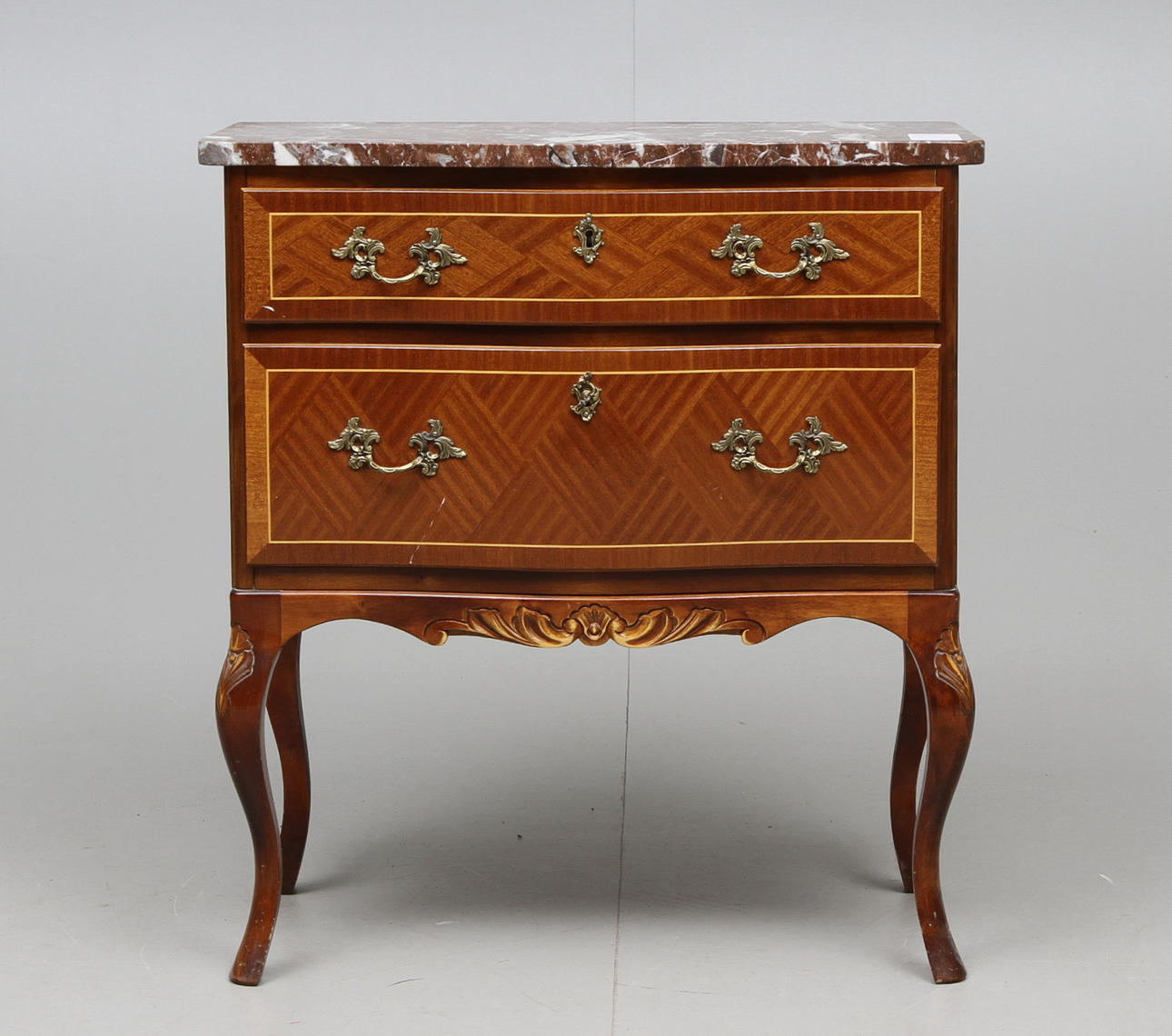 BYRÅ, rokokostil, 1900-tal.