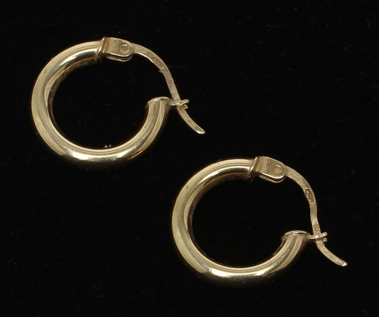 ÖRHÄNGEN 1 par, 18k guld, GFAB. Vikt 1,6 gram.