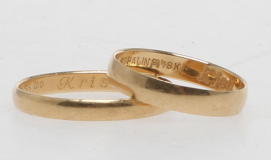 RINGAR 2 st, 18k guld, BÖS samt Schalin. Vikt 4,0 gram.