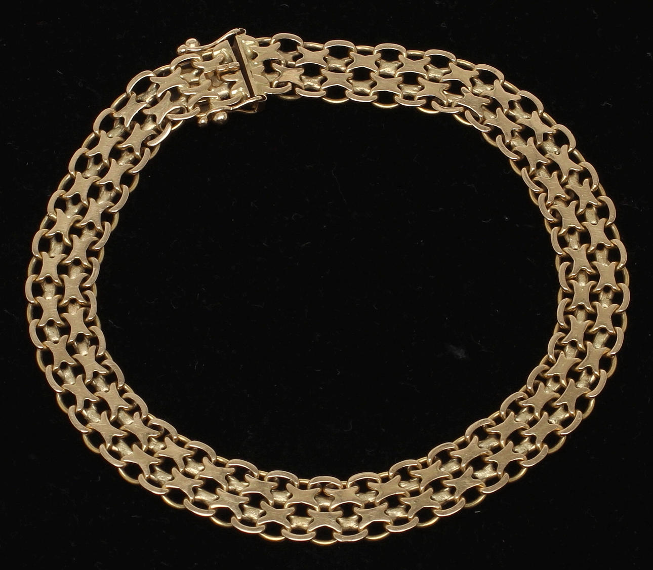 ARMBAND, 18k guld, SÄAB Stockholm 1965. Vikt 11,9 gram.