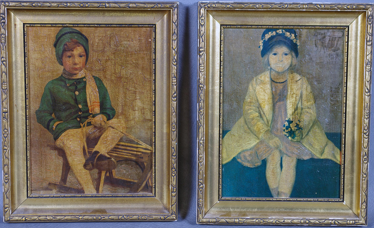 2 TAVLOR, barnporträtt, påmålade tryck.