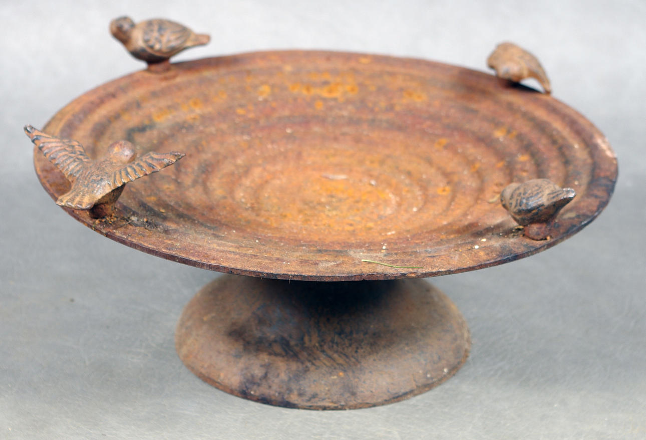 FÅGELBAD, gjutjärn, 2000-tal.