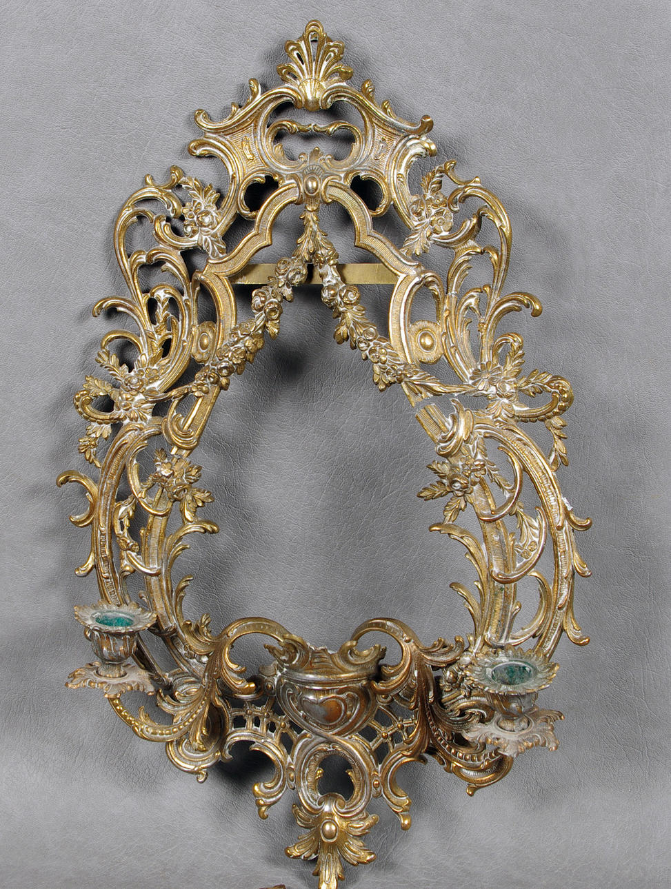 VÄGGLJUSSTAKE, metall.