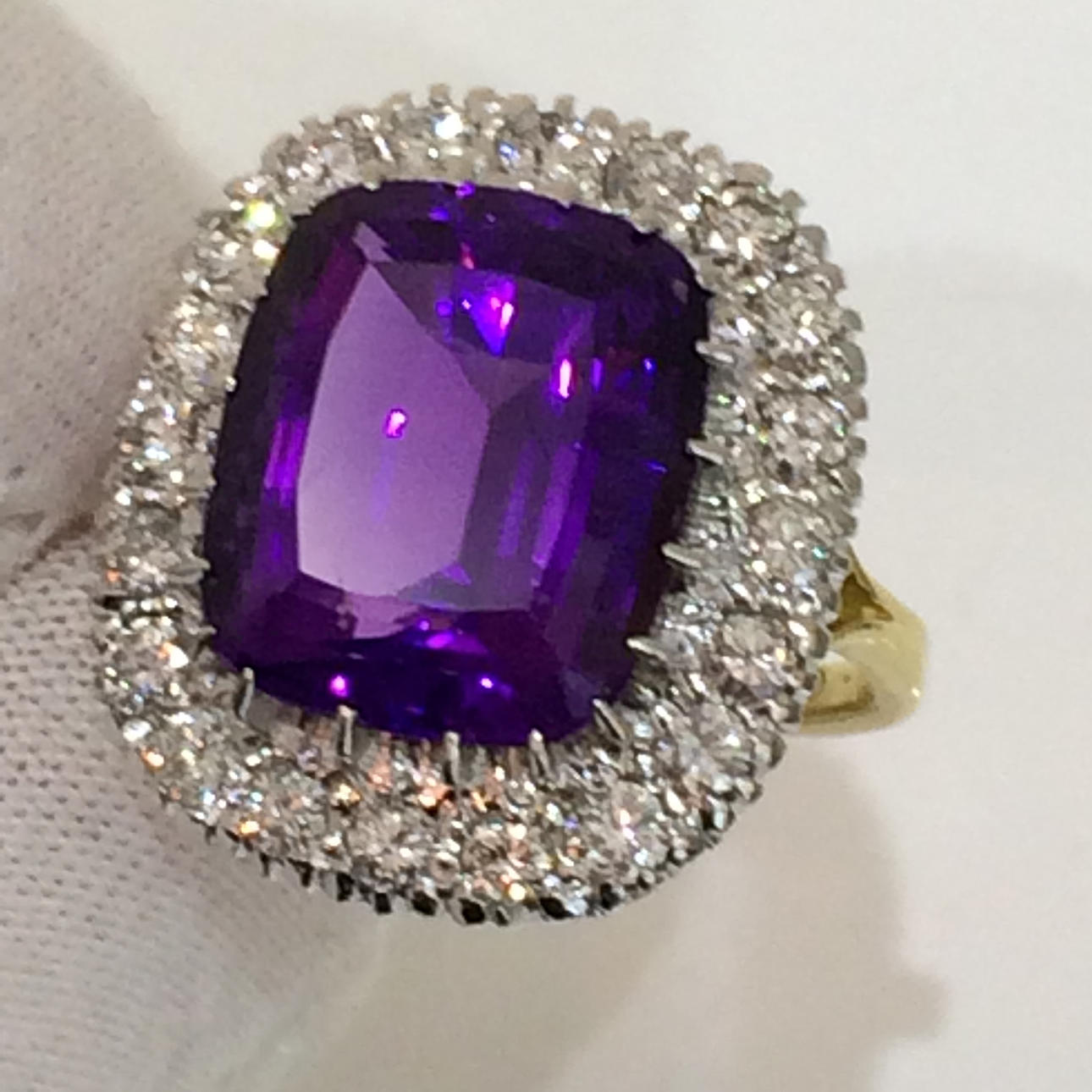 GROSSER AMETHYST- DIAMANT -RING.