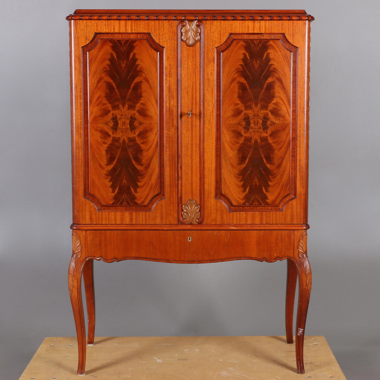 GABINETE, estilo rococó, siglo XX.