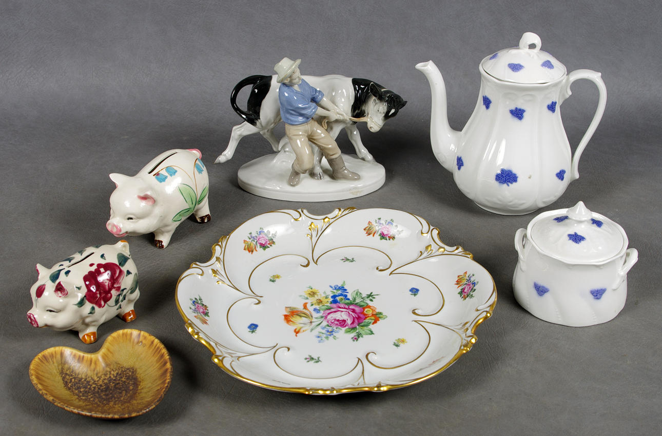 FAT, PORSLINSFIGURER M.M., 7 delar.