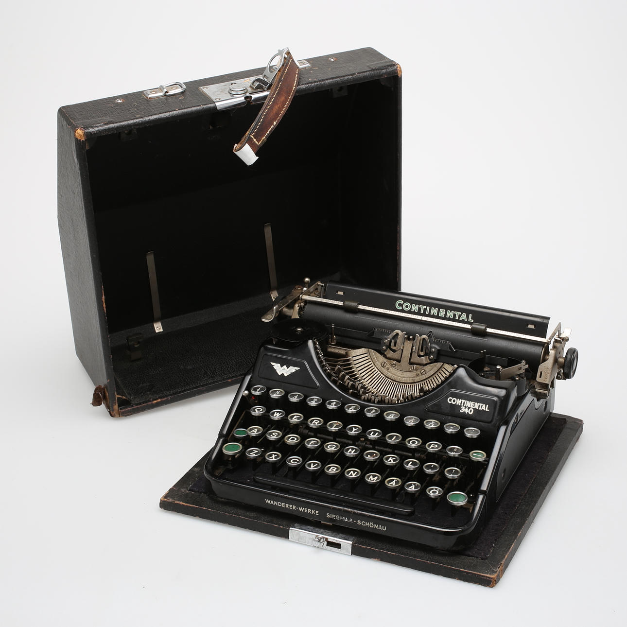 TYPEWRITER, Continental 340.