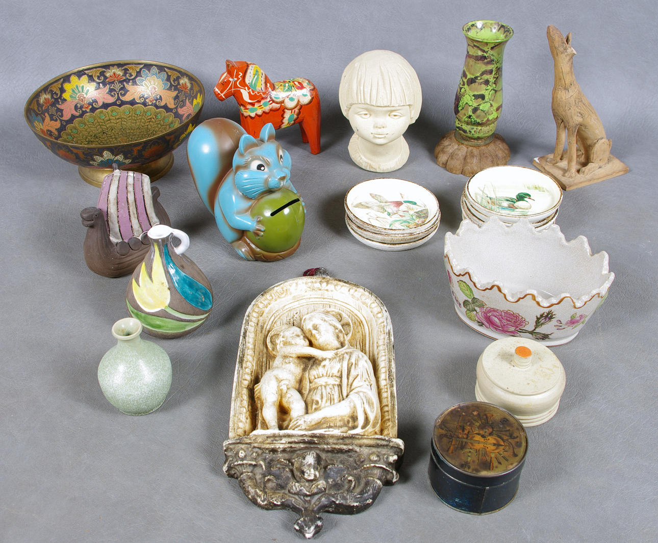 KERAMIKFIGUR, DALAHÄST M.M.