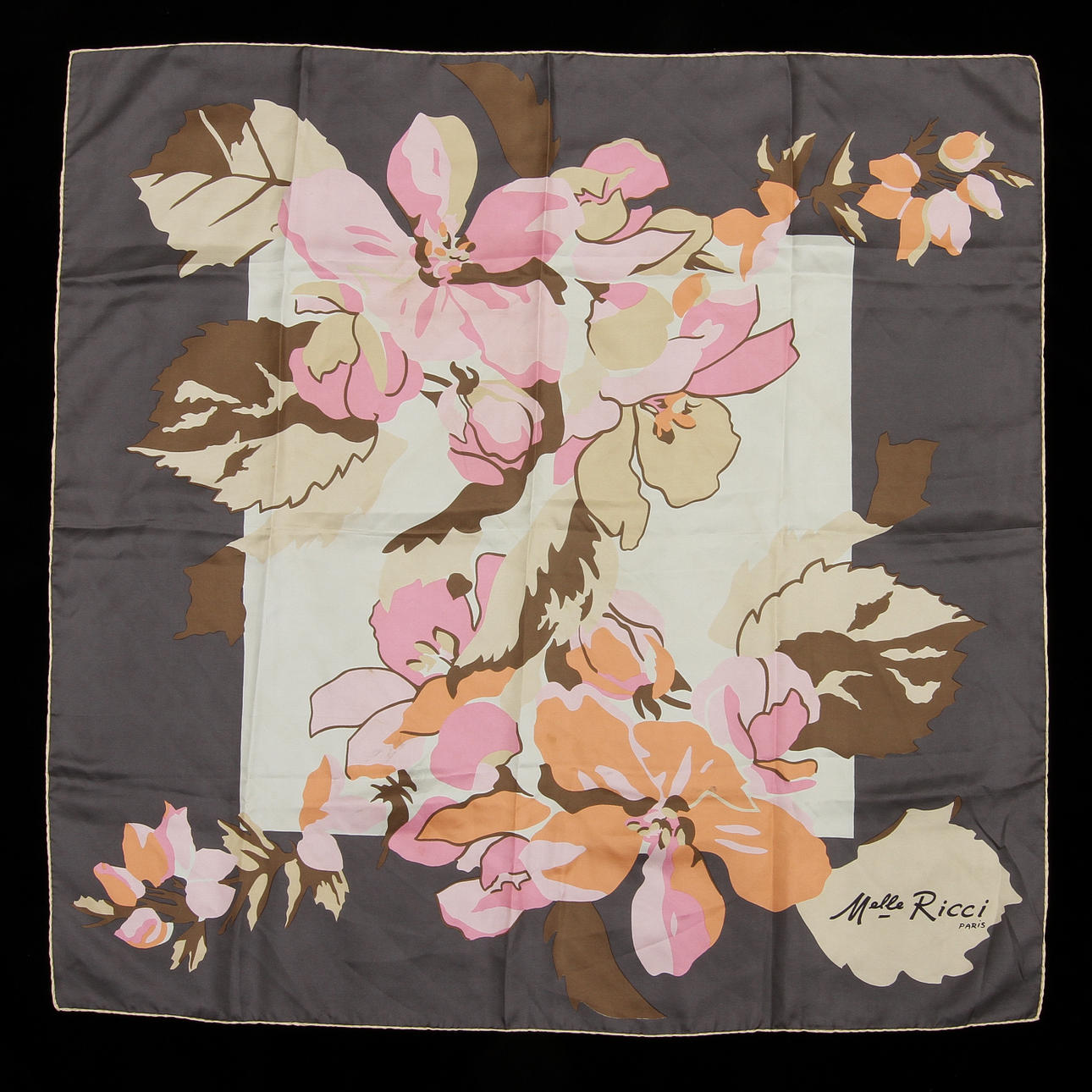 SCARVES, 2 st, Melle Ricci samt Louis Féraud.