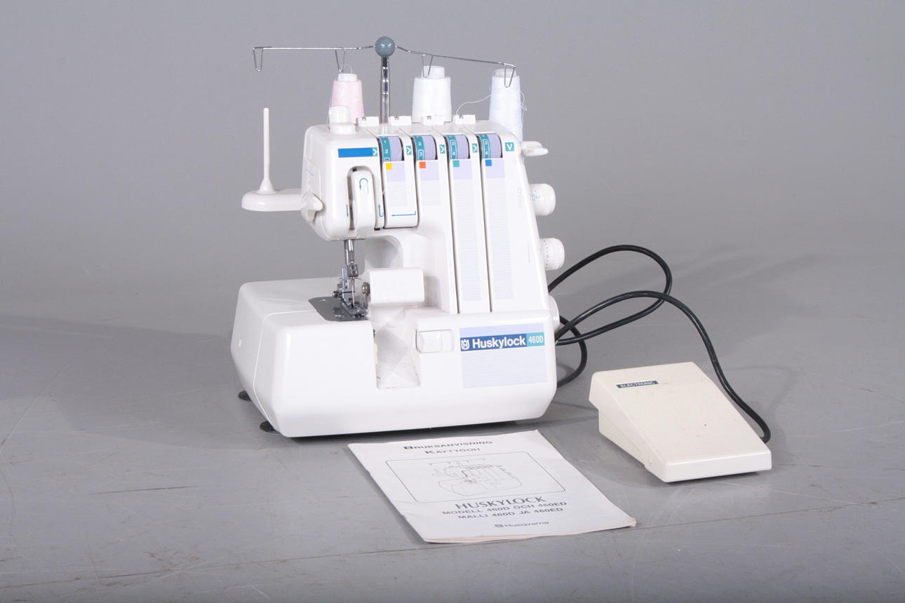 OMPELUKONE, Husqvarna Huskylock 460D.