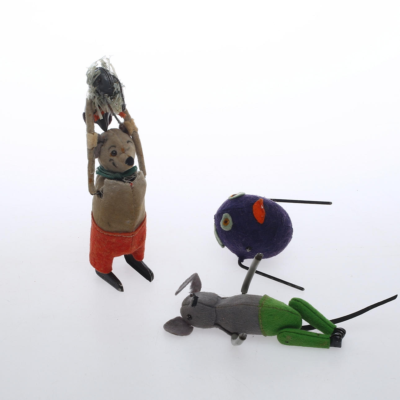 TOYS 3 clockwork figures. Including Schuco.