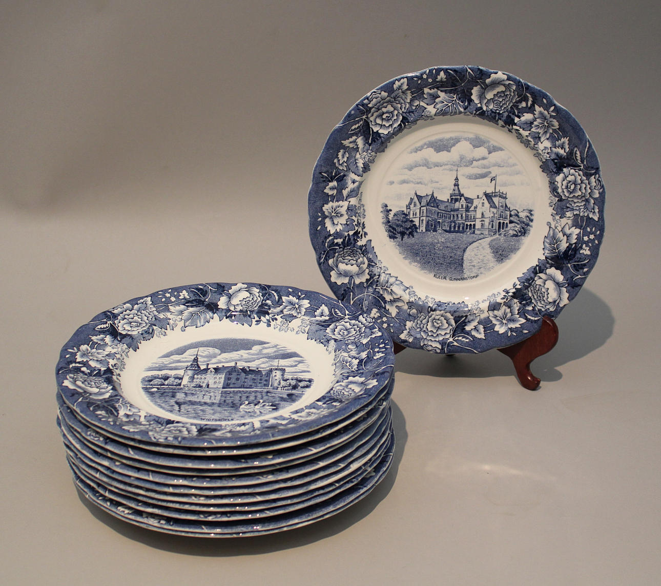 MATTALLRIKAR (12). "Skåne", tidigt 1900-tal. Rörstrand.