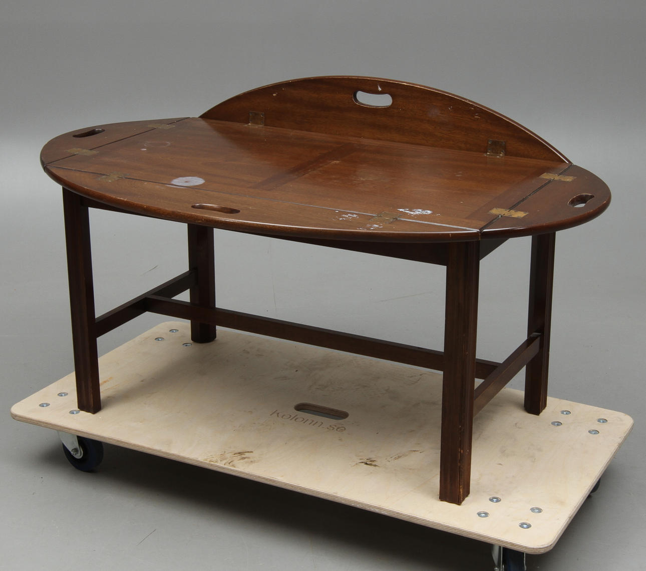 SOFFBORD, Butlerstray, 1900-tal.